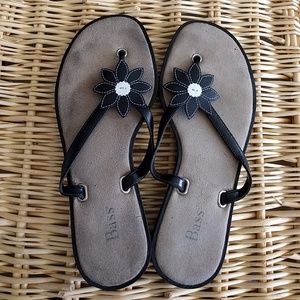 G.h. Bass leather sandal with daisy motif.